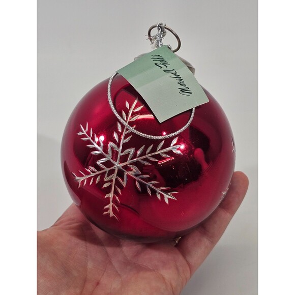 VINTAGE Marshall Field's Glass Ball Globe Ornament Red W Snowflate Holiday - Picture 1 of 6